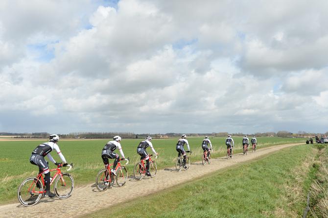 巴黎-鲁贝,坎切拉拉,古典赛 巴黎-鲁贝,坎切拉拉,古典赛