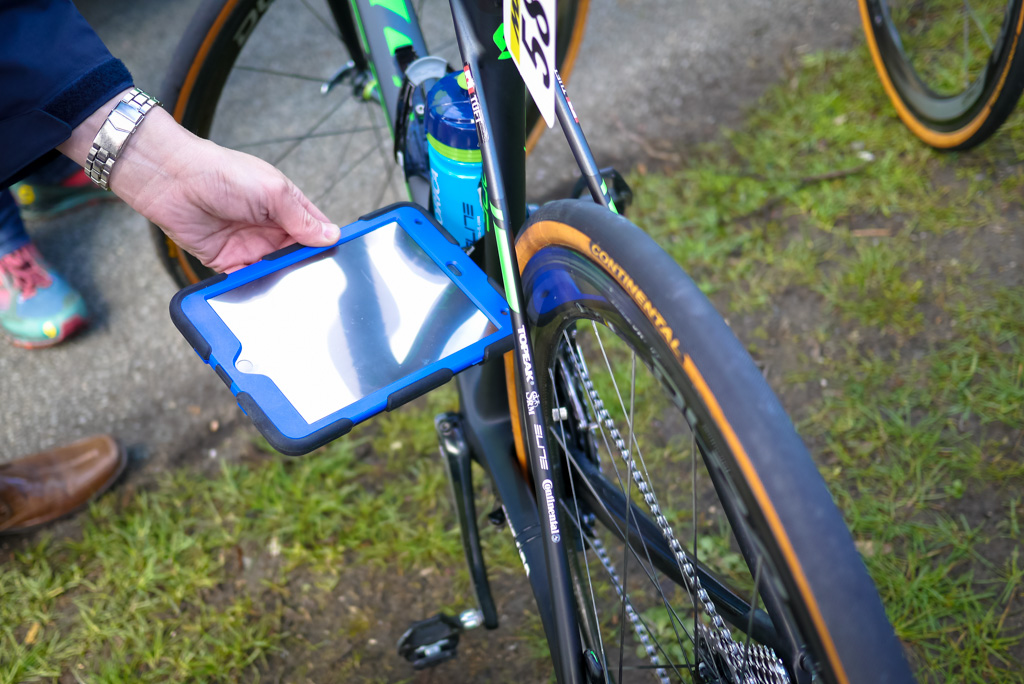 ��е��ҩ,�˷ܼ�