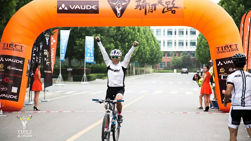 骑闯天路 骑闯天路