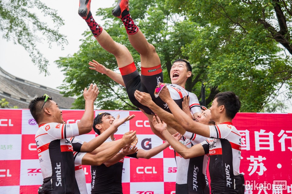 bb47789edc72064af90ffa681222ca70.jpg bb47789edc72064af90ffa681222ca70.jpg