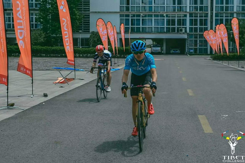 骑闯天路 骑闯天路