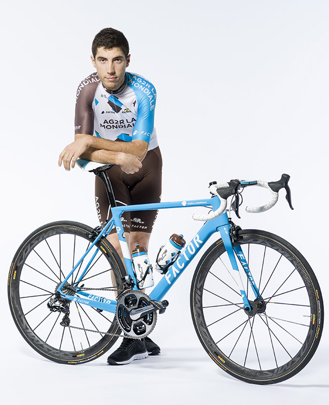 DOMONT_velo.jpg DOMONT_velo.jpg