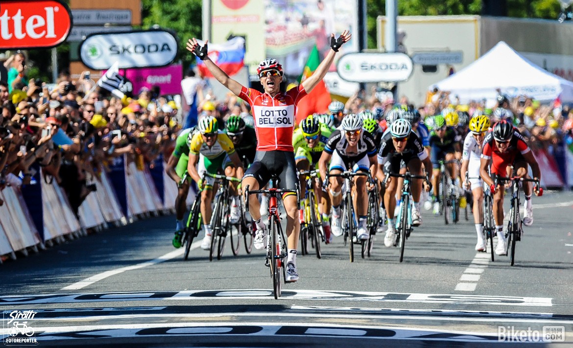 ������,AG2R