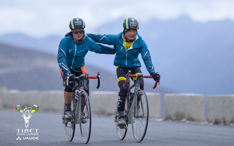 骑闯天路 骑闯天路