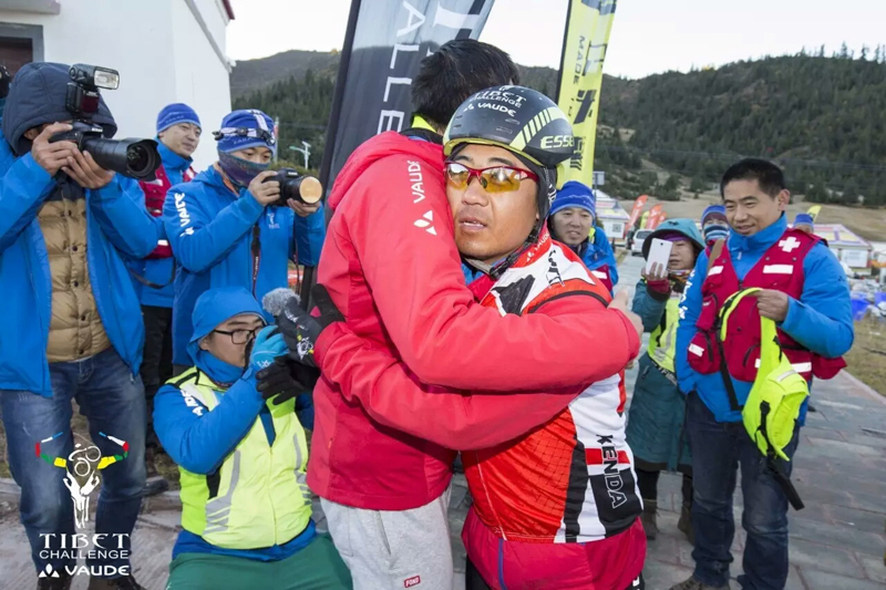 骑闯天路 骑闯天路