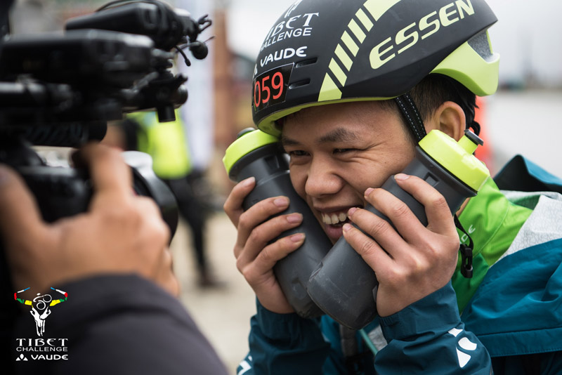 骑闯天路 骑闯天路