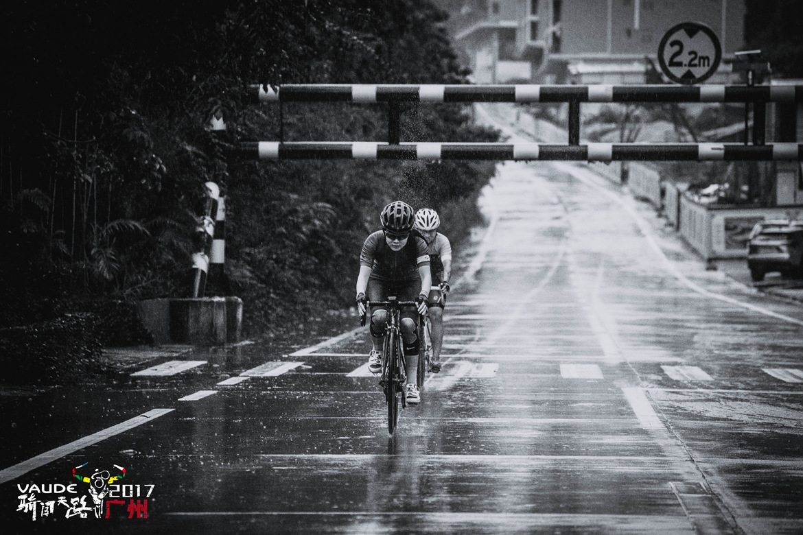 骑闯天路 骑闯天路