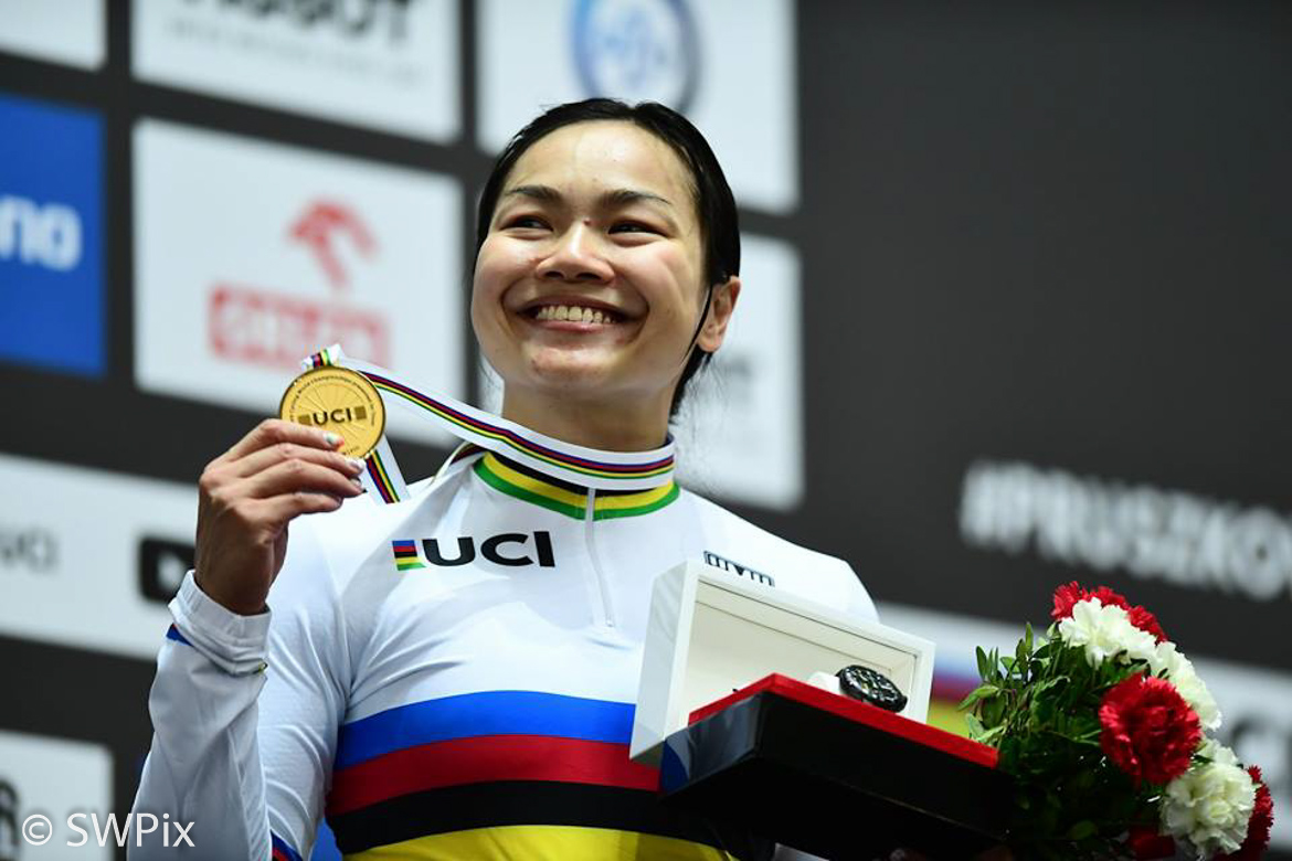 场地世锦赛争先赛夺冠 李慧诗再获彩虹衫|