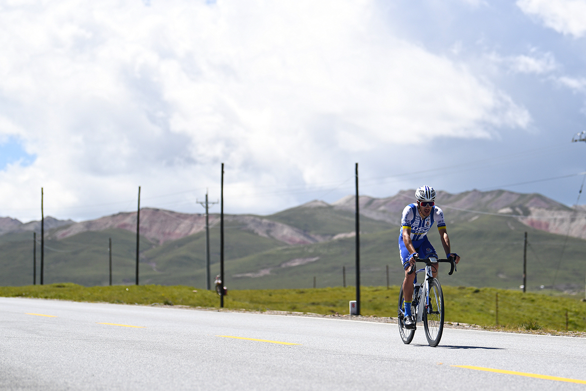 ��ʮ�˽컷�ຣ�����ʹ�·���г����ھ�����