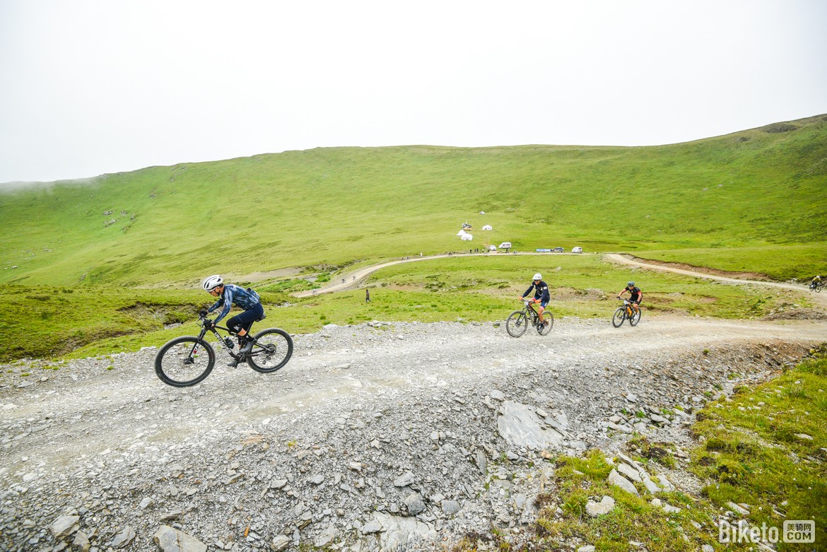 Epic 越野山地自行车系列赛阿坝县站漫泽塘