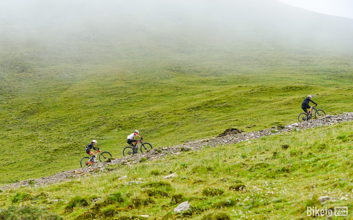 Epic 越野山地自行车系列赛阿坝县站漫泽塘