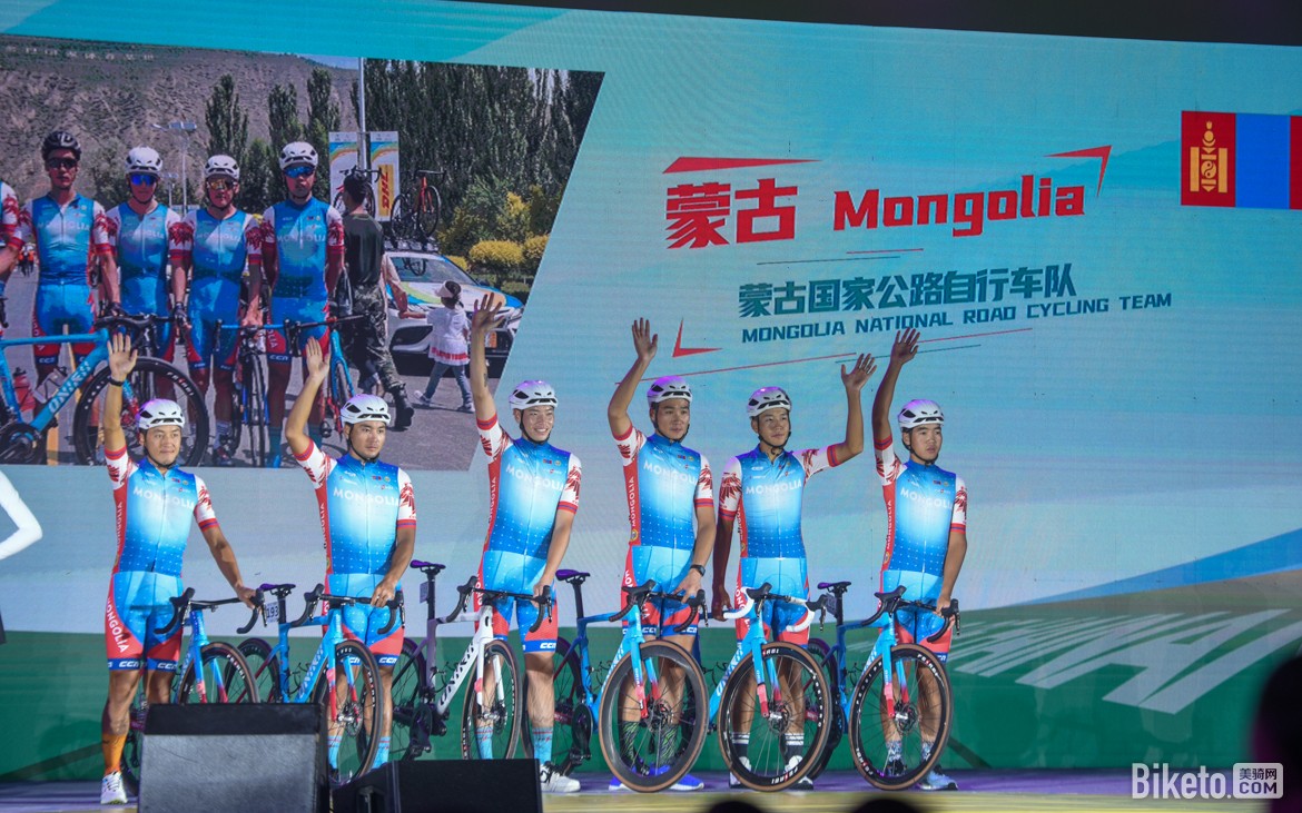 环岛赛开幕式车队亮相