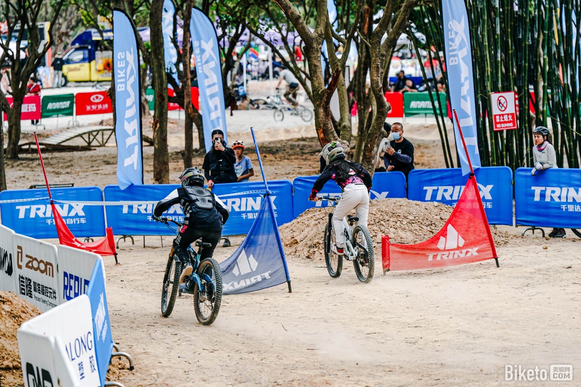 兩輪車迷節(jié)千里達(dá)山地車雙人競速賽