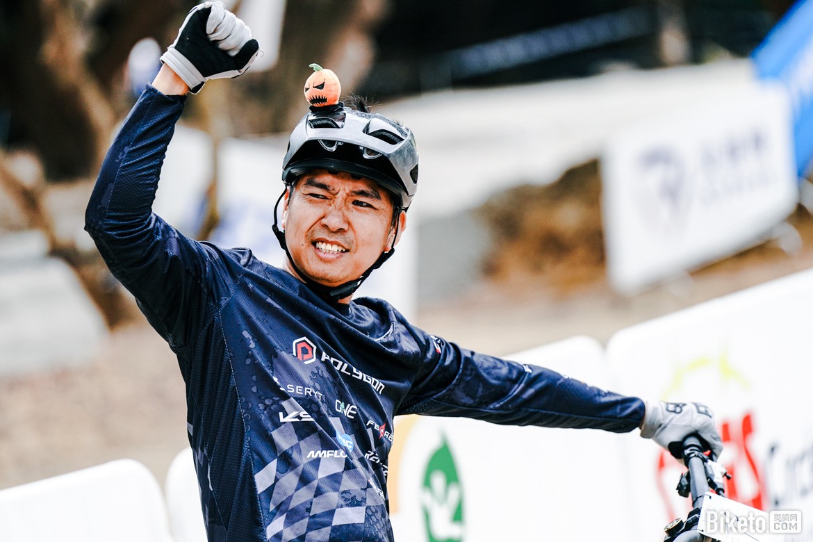 兩輪車迷節(jié)千里達(dá)山地車雙人競速賽