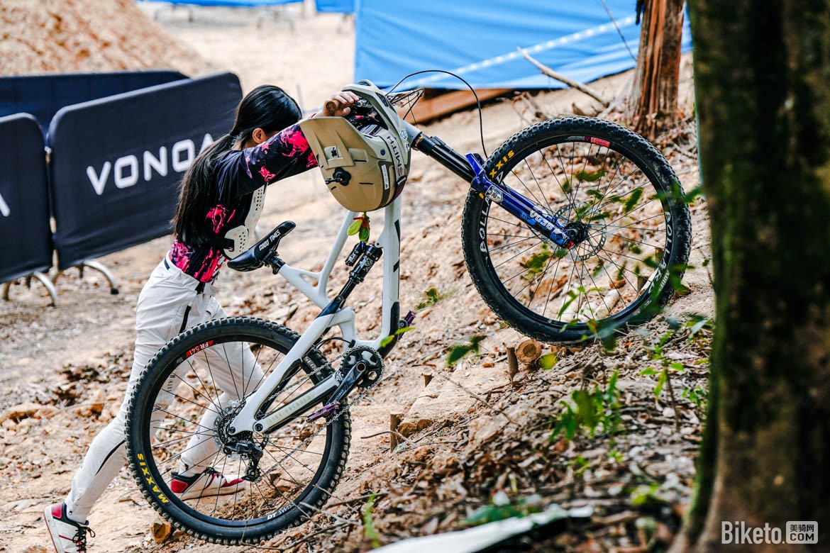 兩輪車迷節(jié)千里達(dá)山地車雙人競速賽