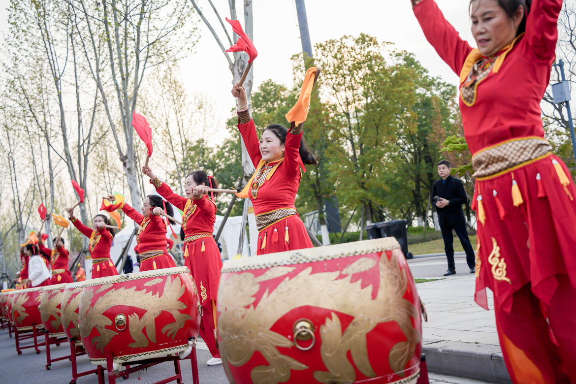 �й���·���г�������������֦��վ��