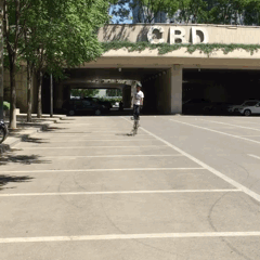 同事平常的骑车方式 同事平常的骑车方式