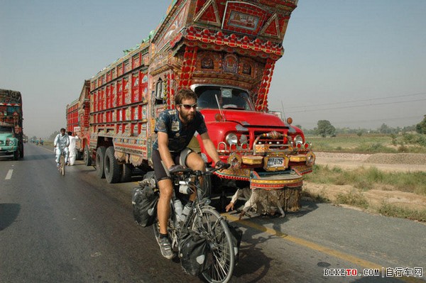 环球骑行世界纪录保持者马克博蒙特