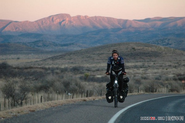 环球骑行世界纪录保持者马克博蒙特