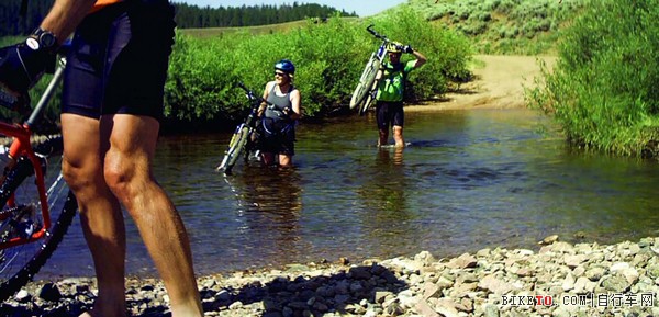穿越科罗拉多大峡谷 西美高地的激情时刻