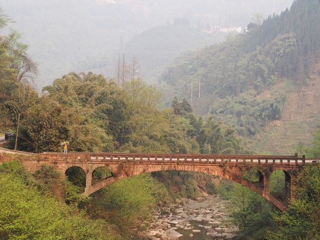 带上小折去旅行:峨嵋半山,风雨柳江之ANEMOS随拍(附安检小插曲)