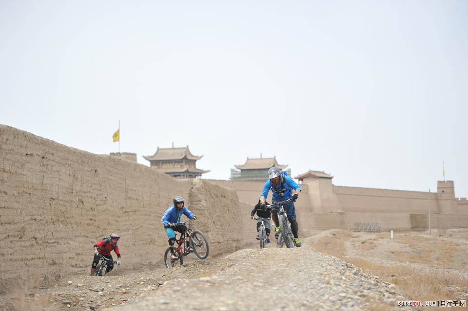 2013骑迹山地穿越活动之——AM穿越嘉峪关古长城 祁连山