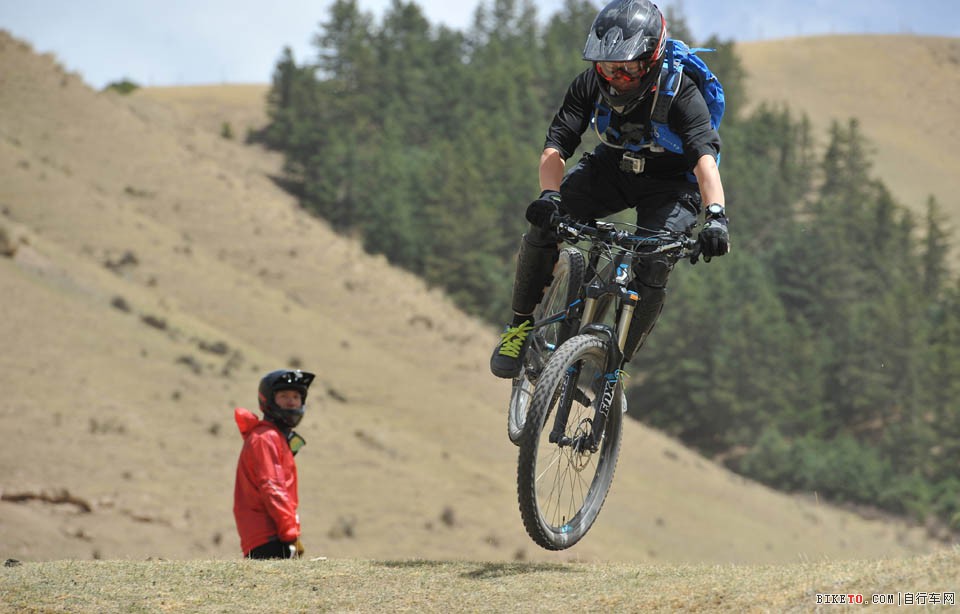 山地穿越骑行活动之AM穿越康乐草原