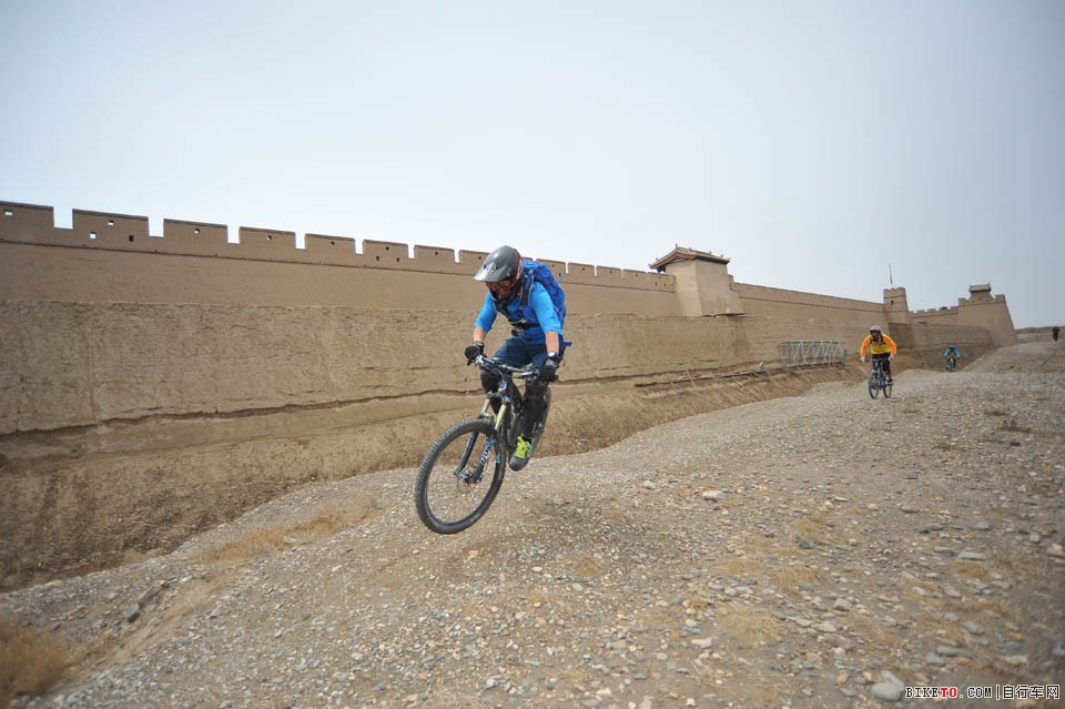 2013骑迹山地穿越活动之——AM穿越嘉峪关古长城 祁连山