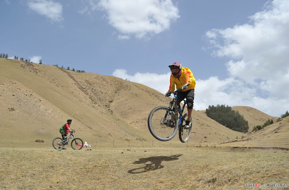 山地穿越骑行活动之AM穿越康乐草原