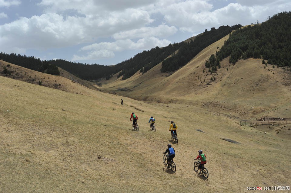 山地穿越骑行活动之AM穿越康乐草原