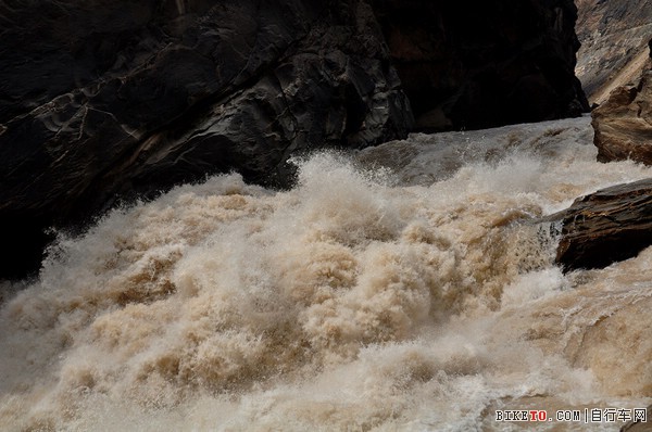 上虎跳,中虎跳,玉龙雪山,单车旅行