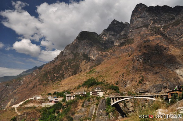 上虎跳,中虎跳,玉龙雪山,单车旅行