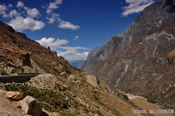 上虎跳,中虎跳,玉龙雪山,单车旅行