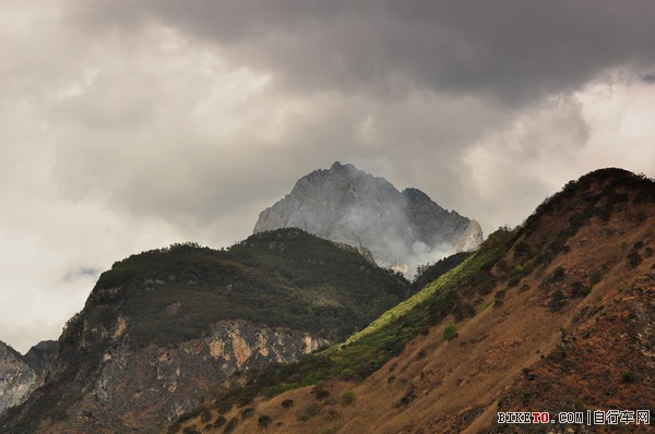 上虎跳,中虎跳,玉龙雪山,单车旅行