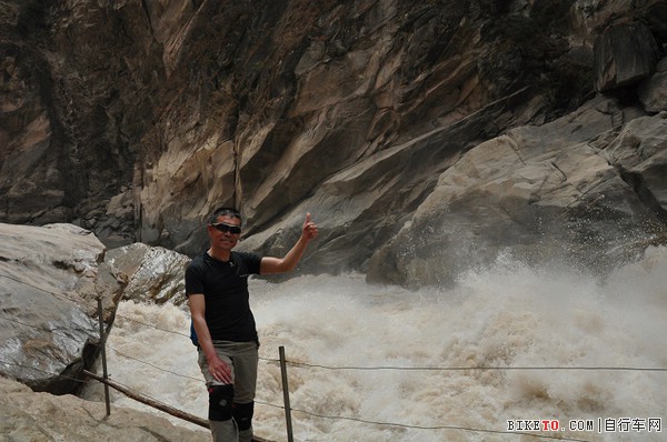 上虎跳,中虎跳,玉龙雪山,单车旅行