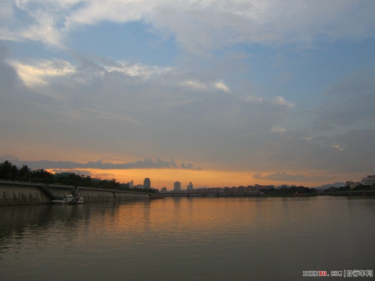 ׷Ѱ�����㼣