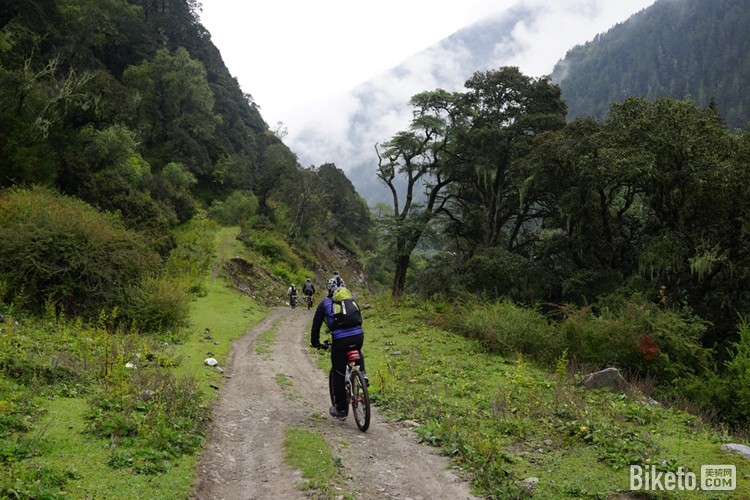 河床土石路2 河床土石路2