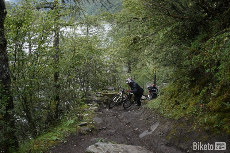 感受下这个坡度 感受下这个坡度