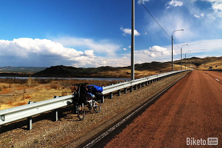 �ﳵ����ɫ���Ӵ���