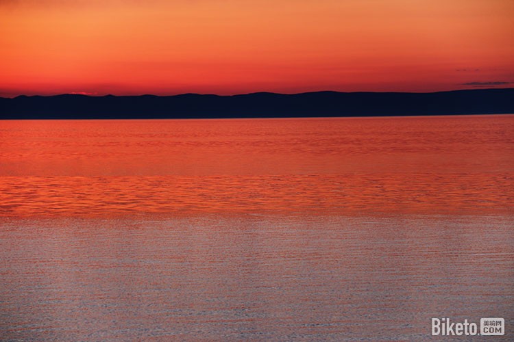 到巴布什金后看夕阳下的贝加尔湖 到巴布什金后看夕阳下的贝加尔湖