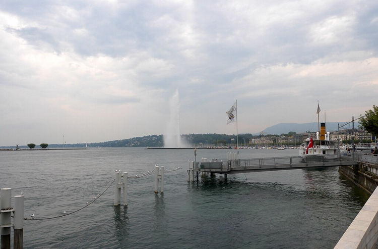 裸男骑游阿尔卑斯 裸男骑游阿尔卑斯