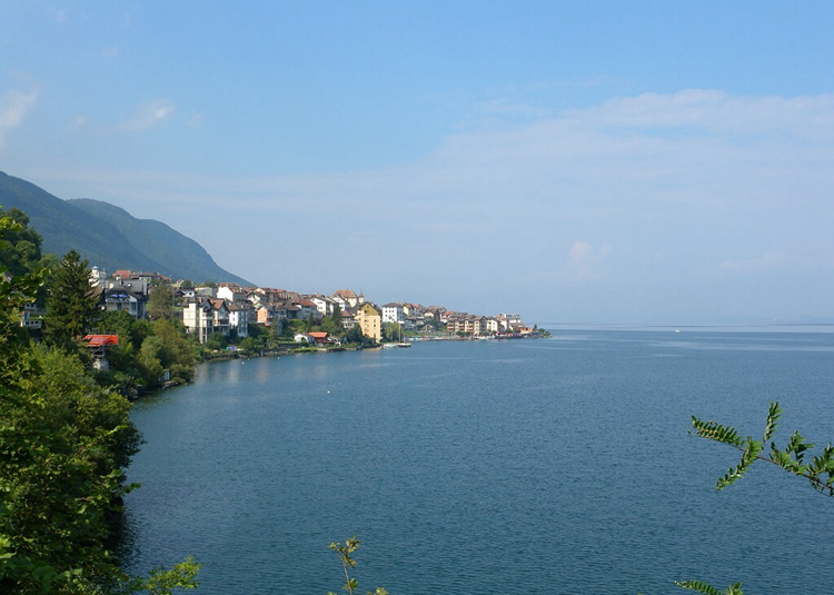 裸男骑游阿尔卑斯 裸男骑游阿尔卑斯