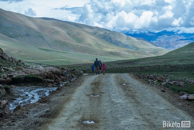 ���ɴ�Խ����