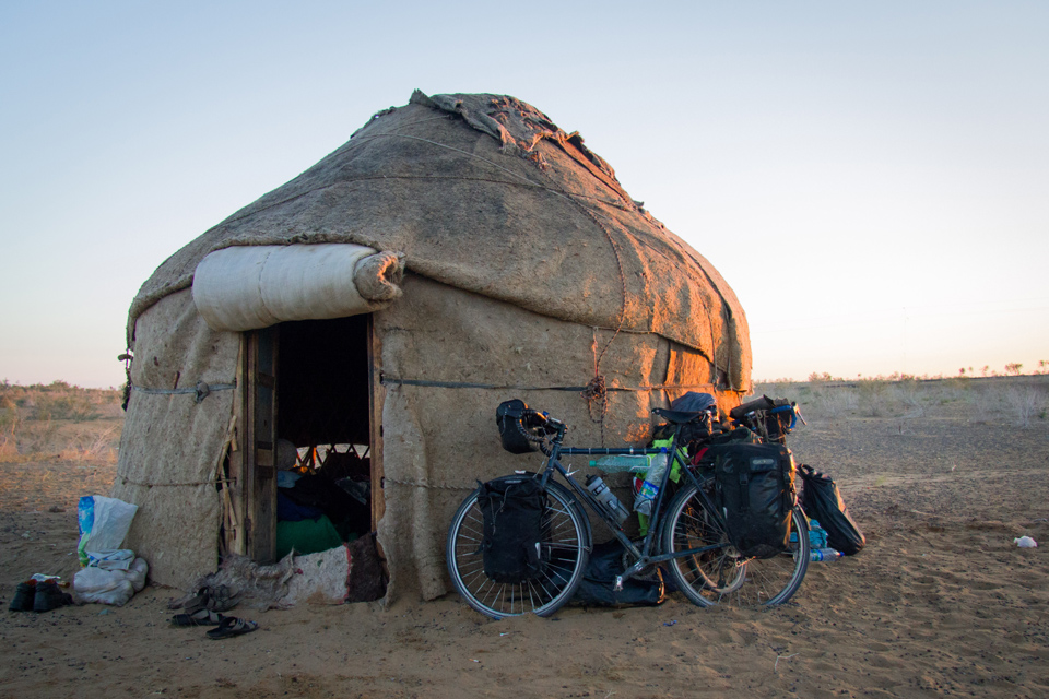 ����-��ɫɳĮ����֮��