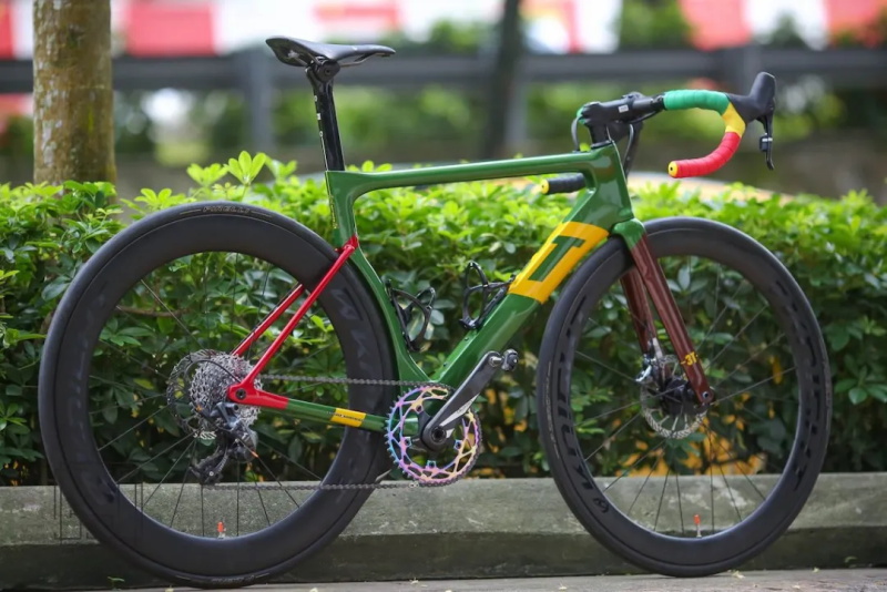 BMW宝马联名 BMW宝马联名