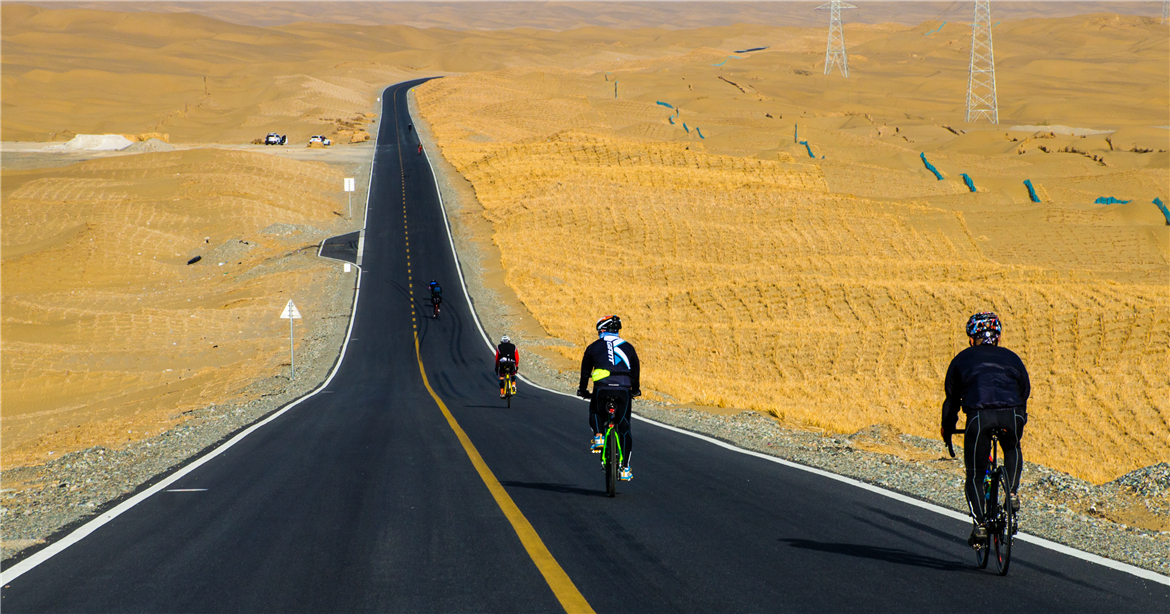 塔克拉玛干沙漠 塔克拉玛干沙漠