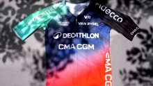 ����Ͷ�� | Ϊ�������������Ͽ�ٯCMA CGM���ְ����з���װ����