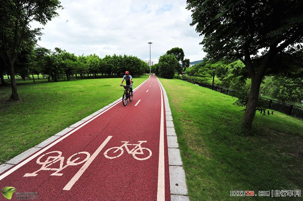 评论 我们究竟把自行车道摆放在什么位置 业余车手 骑行路书 健康 美骑网 Biketo Com