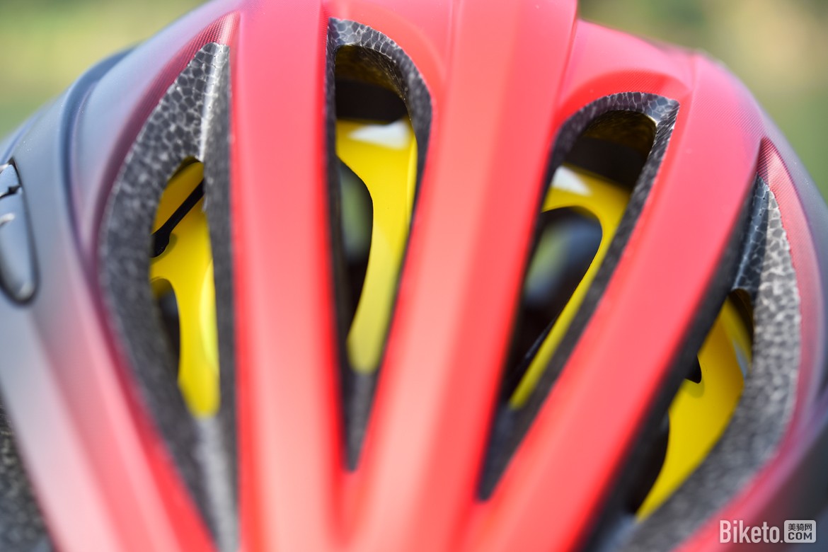轻且更安全 只要299元！PMT MIPS头盔评测|头盔|骑行装备与器材|公路赛 - 美骑网|Biketo.com