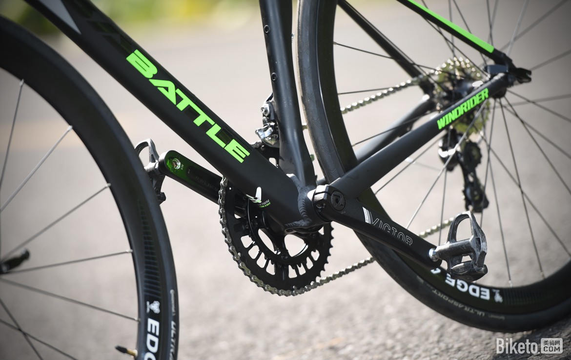 运动入门高品质之选富士达驭风800评测